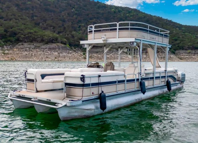 🔥 Lake Travis Party Boat (20 People) | Lillypad, Slide, BYOB | Captain Included