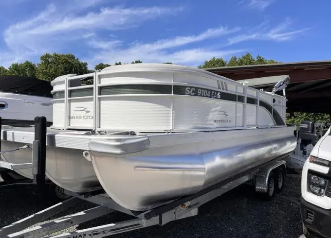 Beautiful Bennington! Free fuel, tube, and delivery to Lake Glenville!