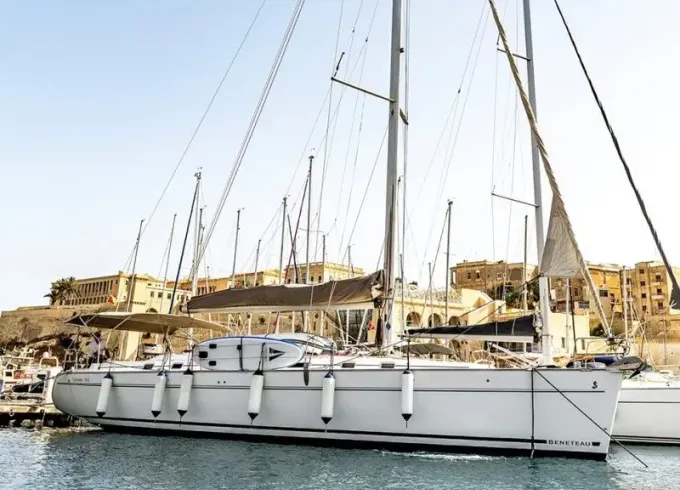 Charter 50' Beneteau Cyclades Cruising Monohull