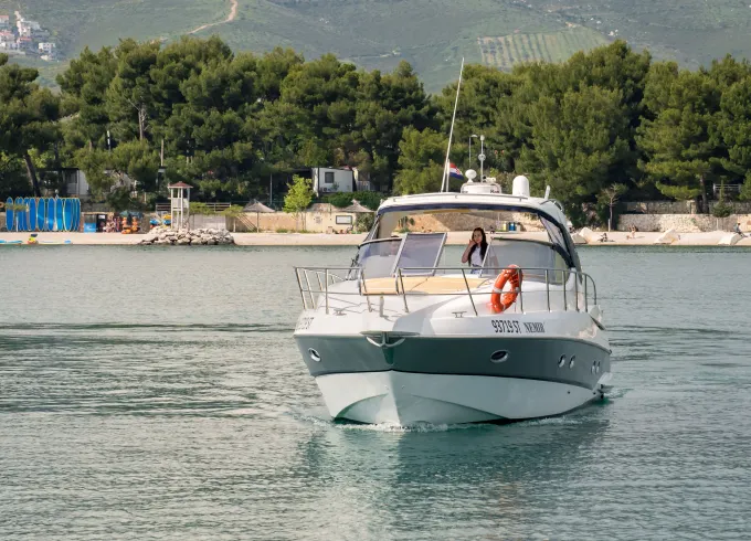 Enjoy the most perfect day with us on our Sessa S42