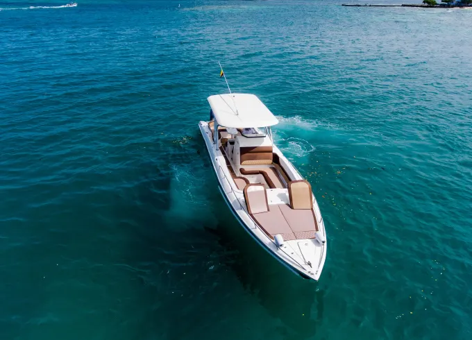 Private Bravo 410 Center Console41ft all day in Rosario Islands, Bolívar