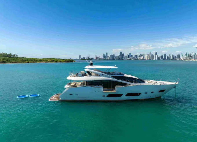 96’ Sunseeker Yacht for 12 Guests for Rent in Miami