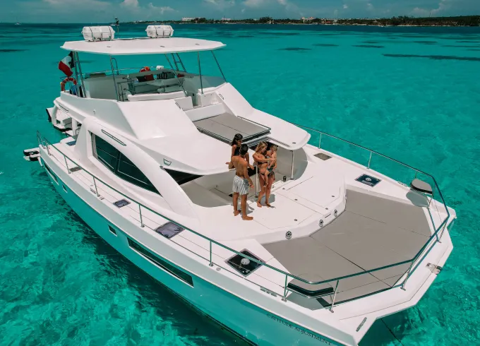Experience Cancun on our stunning 51ft Leopard yacht!