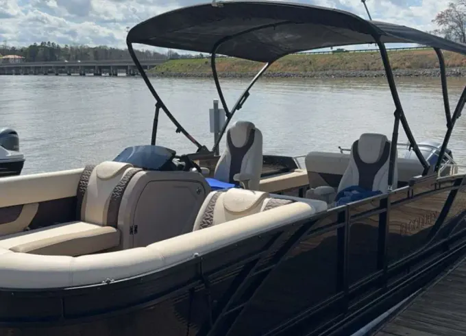 Godfrey Pontoon - Escape to the Water on Lake Wylie with DBA Atlantis Solutions!