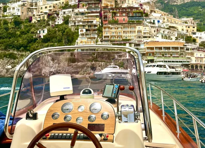 4-hour private boat tour of the Amalfi Coast
