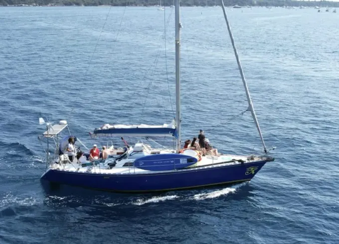 38' Beneteau Sailing/Diving The Carribbean Sea