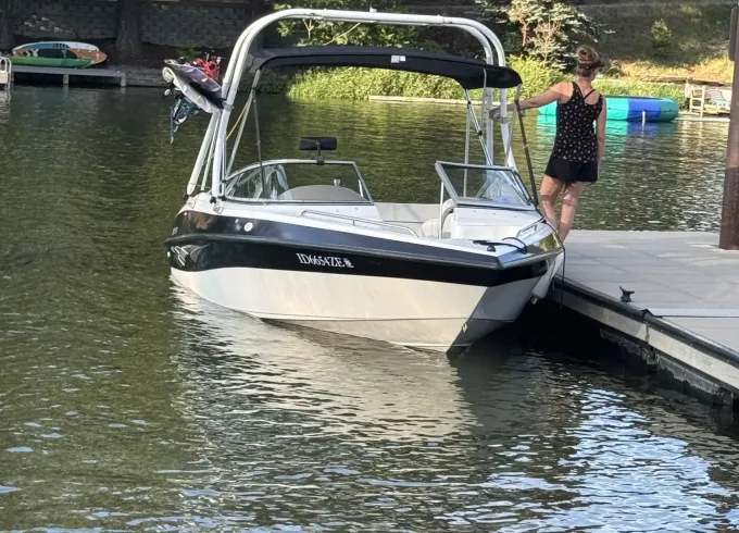 Boat Rental for 6 people on Lake Coeur d'Alene