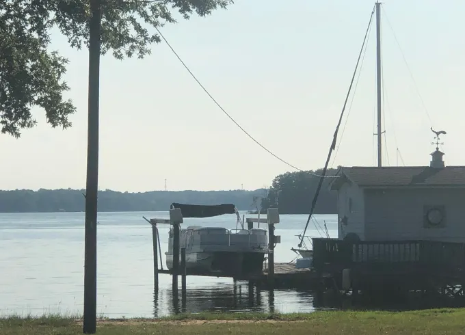 Tri-toon for Rent on Lake Norman