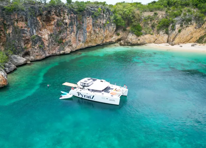 All-inclusive Luxury Private Charter - Power Cat - St Martin/Anguilla/St Barths