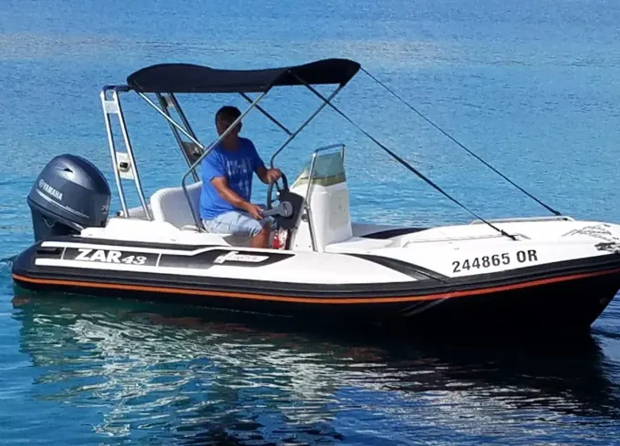 ZAR 43 RIB, the little one for perfect day trip