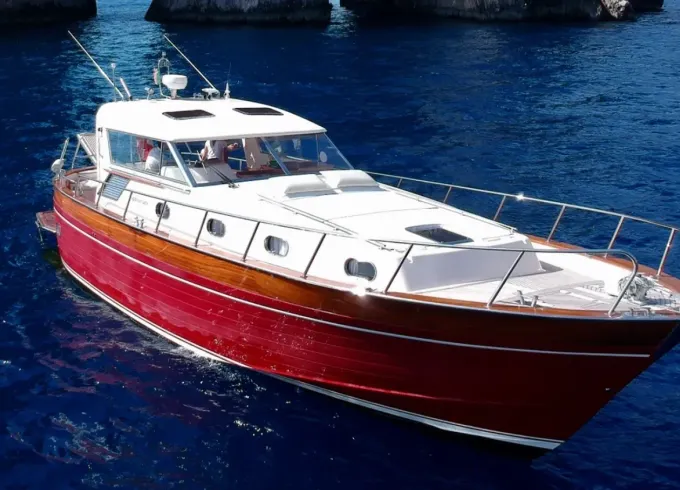 Apreamare 12 for rent in Sorrento Coast, Amalfi, Positano and Capri.