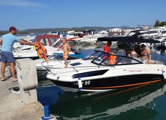 Bayliner VR5 OB Cuddy MY2024 Brand new