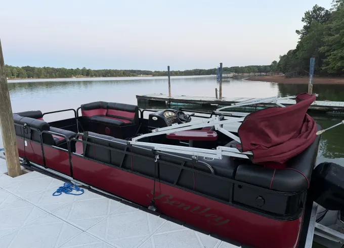 20' Bentley Pontoon | Lake Norman Vibes, Dates & Celebrations