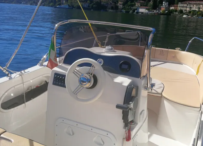 AS 570 Open Deck Boat Rental in Menaggio