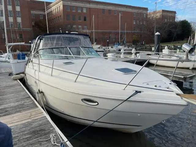 Cruise the Potomac On a Rinker 310 Fiesta Vee Motor Yacht