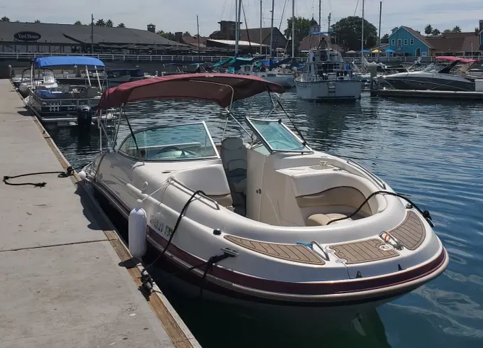 2002 Tahoe 254 Deckboat out of Long Beach marina