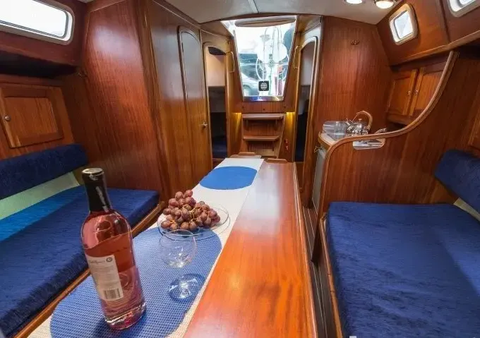 Charter 32' Test - Victoria Cruising Monohull in Giżycko, Poland