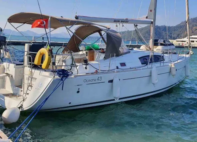 Charter Beneteau Oceanis 55 Cruising Monohull in Marmaris