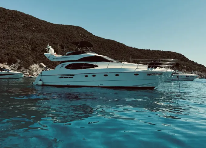 Azimut 52 Flybridge Yacht Day Charter & Cruise, Porto Santo Stefano, Argentario