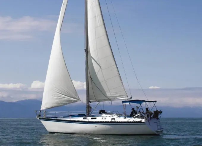 Beautiful 40ft Hunter Sailboat — Enjoy Adventure & Sea Breeze in Puerto Vallarta
