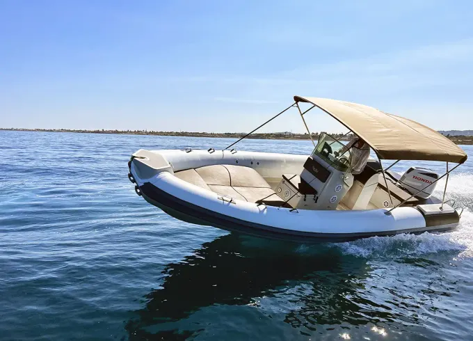 Gommone 798 - RIB WITH LICENCE 26.5ft 225hp