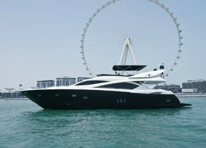 Luxurious 90ft VIP Yacht for Rent In Dubai!