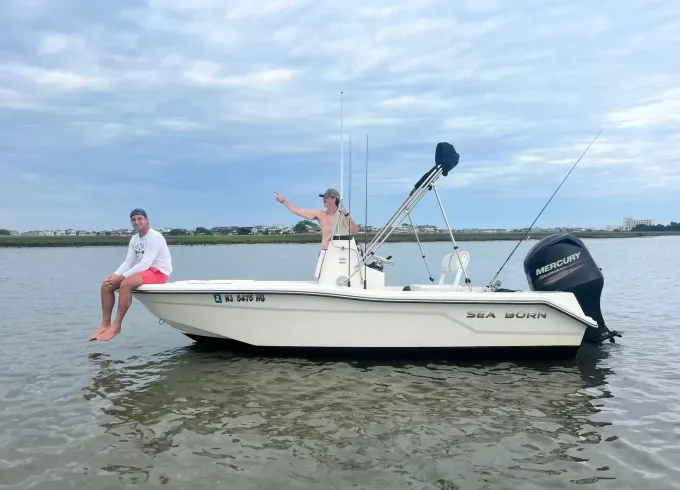 Ideal for Fishing, Sandbar Hopping and Cruising | 17ft Sea Born Center Console
