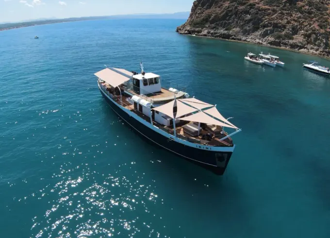 89ft Irini Luxury Motor Yacht in Chania, Greece