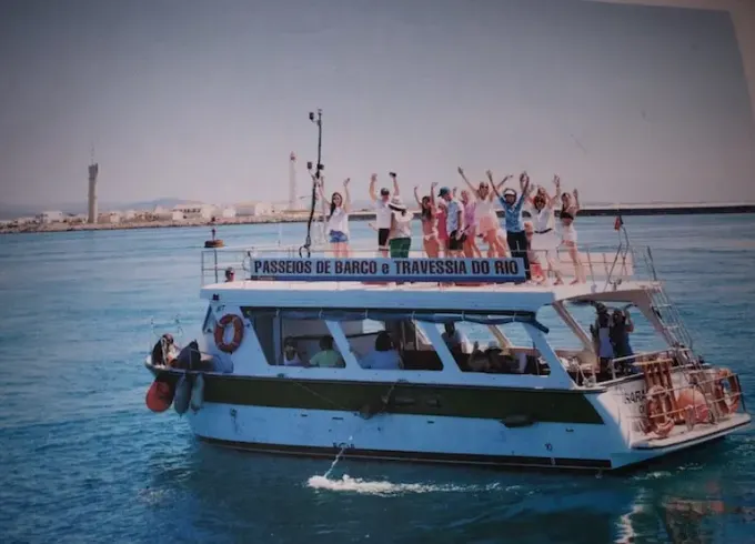 Saramugo - The Perfect Boat for Family Fun and Unforgettable Parties