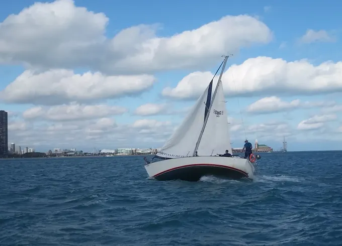 Sailing Lessons with Chicago's #1 Rated Sailing School