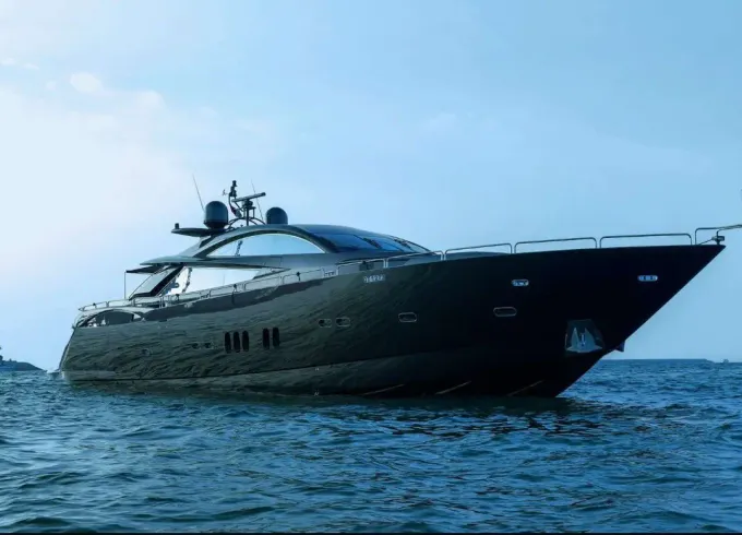 LUXURY 108FT BLACK PREDATOR MEGA YACHT WITH JACUZZI IN DUBAI