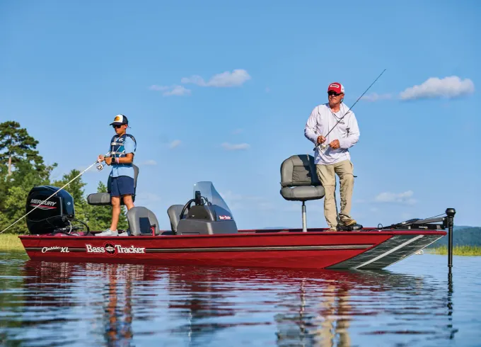 2024 Tracker Classic XL - Great for Fishing & Recreation