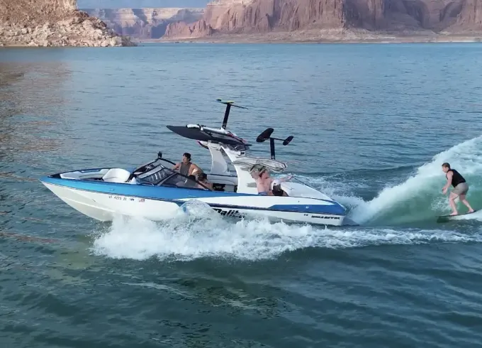 Malibu Surf Boat Rental – Up to 17 Guests | Captain Included