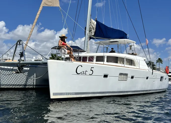 Massive Luxury 51ft Lagoon Catamaran In Fort Lauderdale
