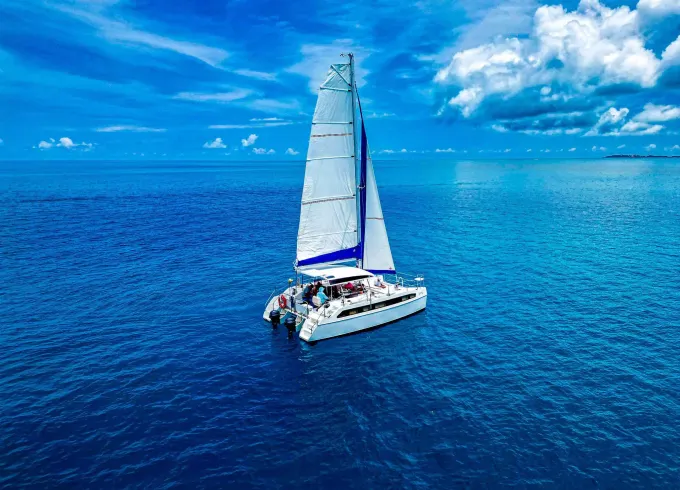 Bermuda Private 2024 Smart Sailing Catamaran 14 pax