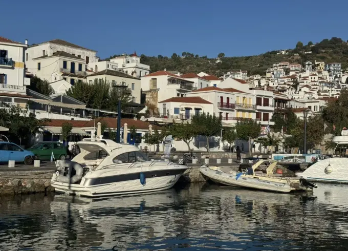 Bavaria 33 HT Sport – Fully Equipped, Long-Range Charter (Greece)