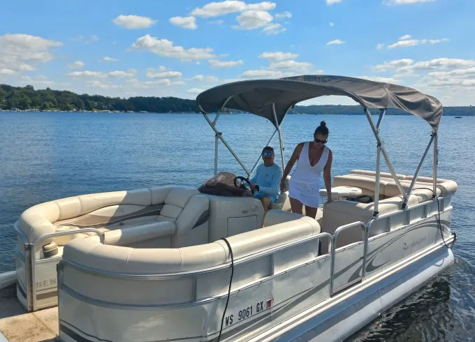 Bennington Pontoons Rental in Lake Geneva, Wisconsin