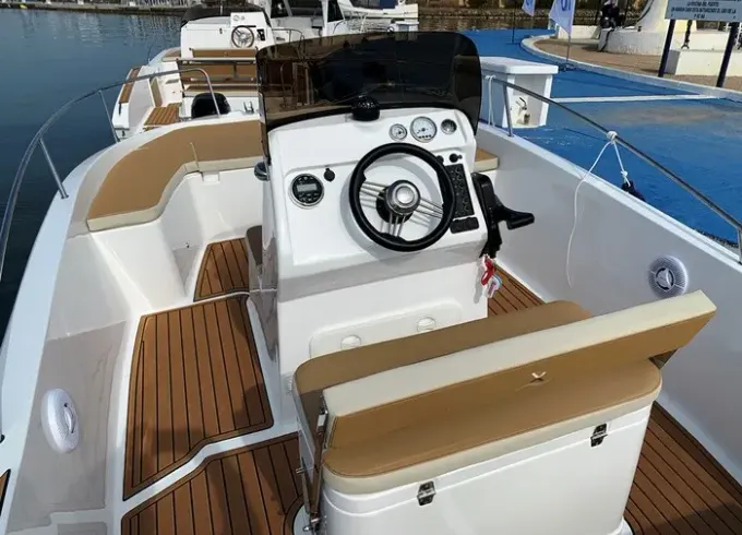 BENALMADENA: NEW 2025!!! SPECTACULAR BOAT FOR 8 PEOPLE
