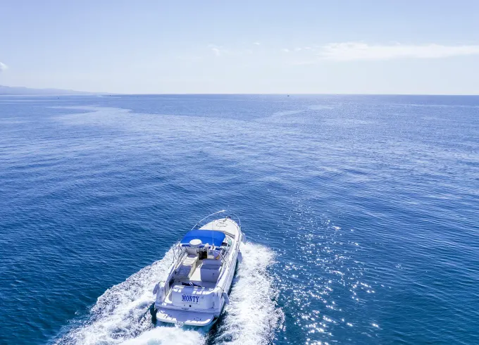 Sea Ray Amberjack 290 Yacht Rental in Marbella, Spain
