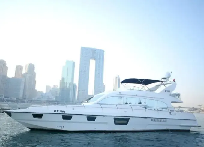 Large Luxury Yacht Experience in Dubai Marina