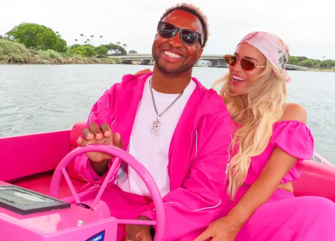 Pretty in Pink Electric Boat Rental in San Diego (Seats 10 • No Captain Needed)
