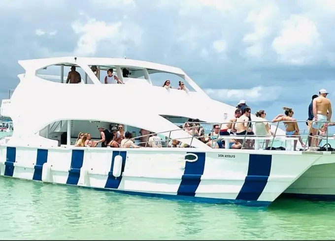60' Power Catamaran Cruise Luxury Rented By Owner