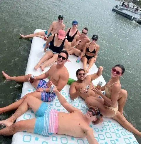 225HP Tritoon For Rent on Lake Lewisville