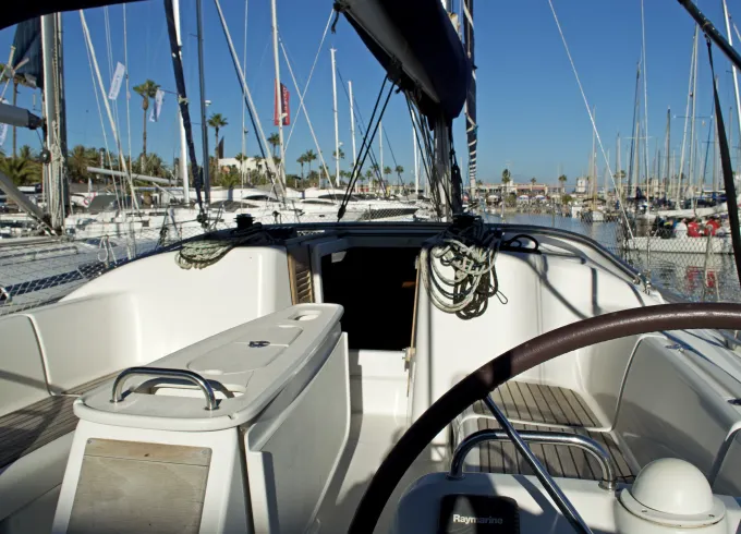 Exclusive Beneteau 39.3 Cyclades Sailing Boat in Barcelona, Cataluña