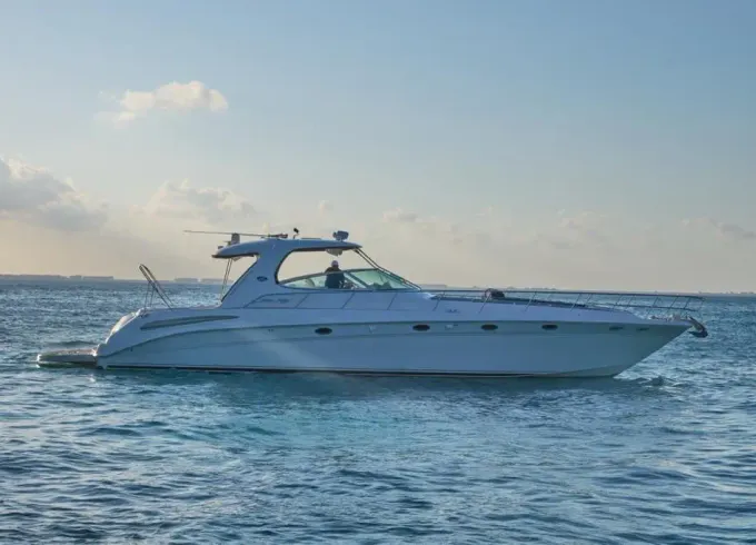 Amazing Sea Ray 55' Yacht in Cancun, get ready for El Bandolero!!!!