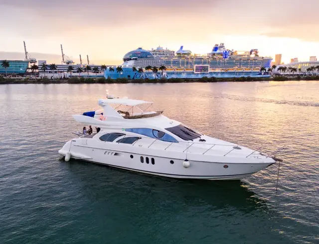 Luxury and comfort aboard the 55' Azimut motor yacht