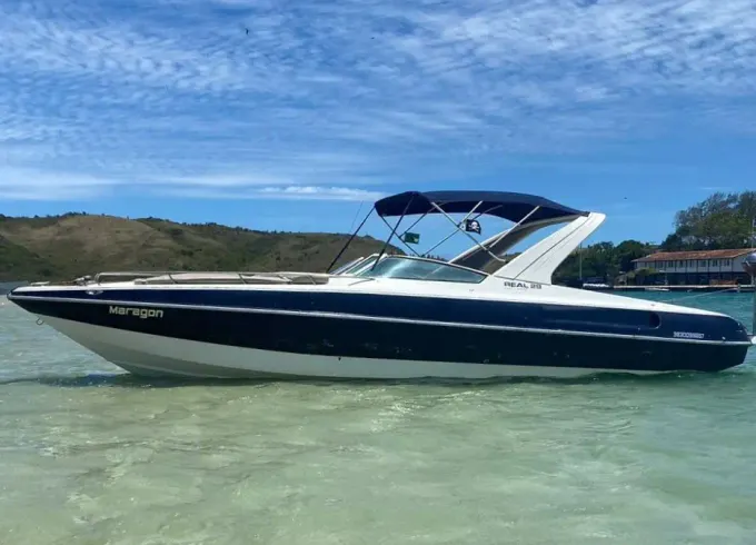 29ft Real Maragon Motor Yacht Rental in Arraial do Cabo, Rio de Janeiro, Brazil
