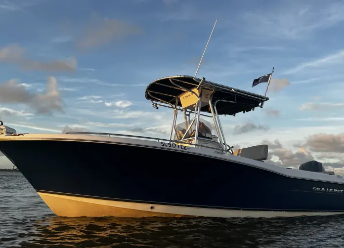 Sea Hunt Ultra 232 Center Console in Mount Pleasant, South Carolina