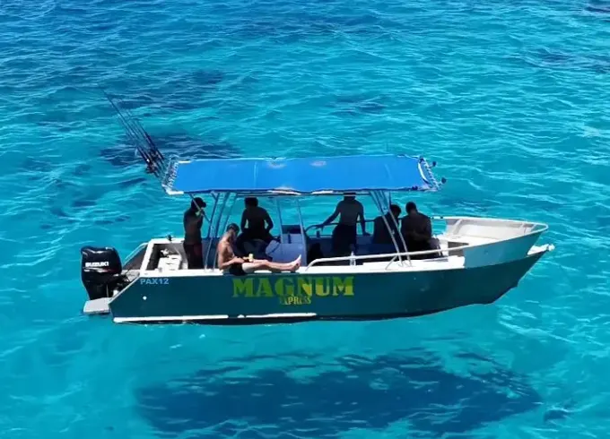 6 Hour Unwind - Sandbar Snorkeling and Fishing Trip