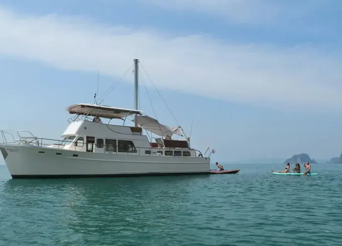 Sun Seeker Classic 53ft Motoryacht for Day Trip and Sunset Cruises